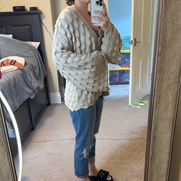 Beige Cable Knit Open Front Sweater - Picture 8 of 10